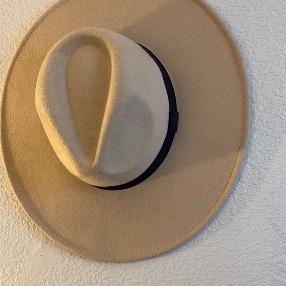 Vici wide brim hat